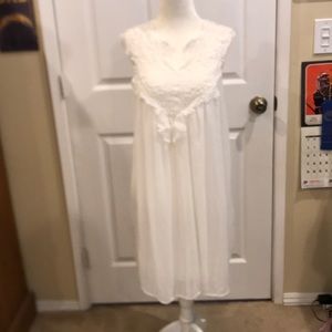 White babydoll dress NWT